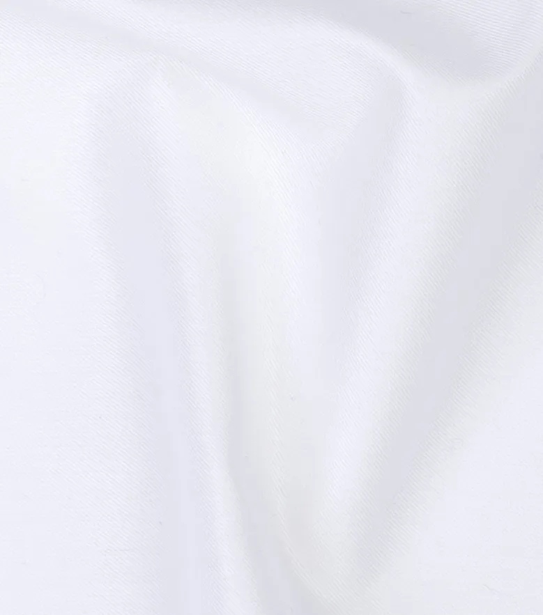 Camicia bianca in popeline facile da stirare