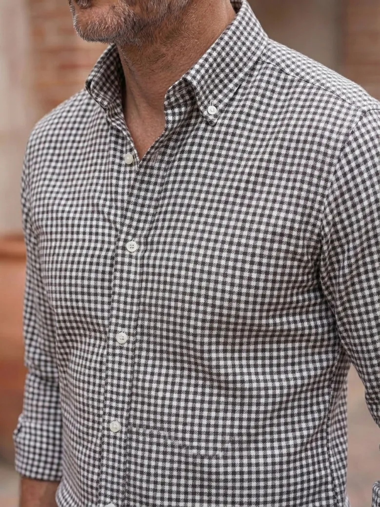 Camicia bianca in popeline facile da stirare
